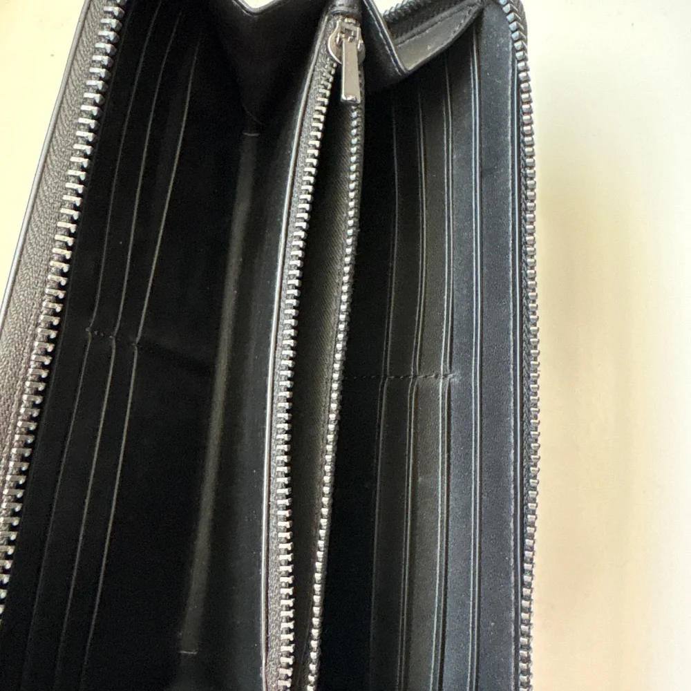 Coach Accordion Wallet In Signature Leather - Picture 2 of 6